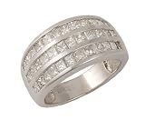 14 K White gold diamond ring with 36 princess cut diamonds