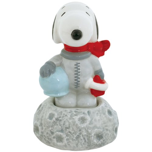 Westland Giftware Peanuts Astronaut Snoopy on Moon 3-3/4-Inch Magnetic Salt and Pepper Shakers