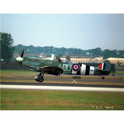 Revell Modellbausatz 04554 - Supermarine Spitfire Mk. IX C/XVI im Ma&szlig;stab 1:48 Preisvergleich