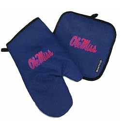 Ole Miss Mitt Potholder Set University of Mississippi for Kitchen Tailgating or Barbecue Pot Holder College NCAA Licensed Kitchen Tailgating Accessories make Great Unique GIFT IDEAS for HIM or HER, College Students Fans Men Ladies Woman Women