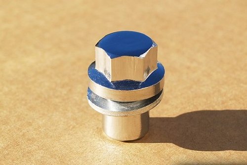 Land Rover chrome lug nuts: 14 x 1.5 (small) mag style - set of 20