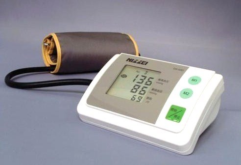 NISSEI 上腕式デジタル血圧計 DS-500