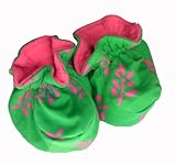 Baby Girls’ Green Warm Fleece and Batik Booties Small 0-6 Months 41f %2Bw1Q1FL. SL160 Baby Aspen Big Dreamzzz Baby M.D. Two Piece Layette Set in Doctors Bag Gift Box, Green