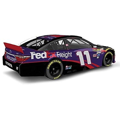 Lionel Racing Denny Hamlin #11 FedEx Freight 2016 Toyota Camry NASCAR Diecast Car (1:64 Scale)