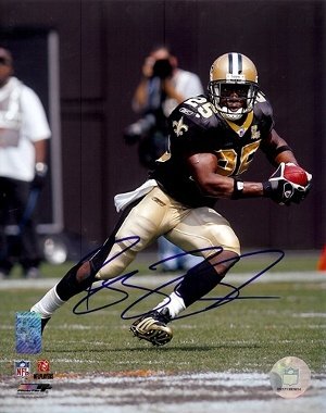 Reggie Bush Autographed/Hand Signed New Orleans Saints 8x10 Photo - Bush Hologram