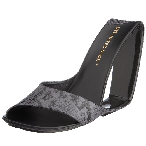 United Nude Women
