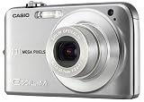 Casio EXILIM EX-Z1050 Digitalkamera (10 Megapixel, 3-fach opt. Zoom, 2,6" Display) in silber - 