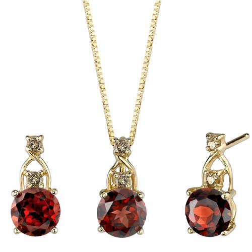 Breathtaking Splendor 2.37 cts Round Cut Garnet Diamond Pendant Earrings Set 14Kt Yellow Gold