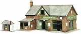 Superquick B32 Country Garage with Petrol Pump