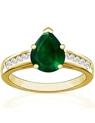 18K Yellow Gold Pear Cut Emerald Ring With Sidestones