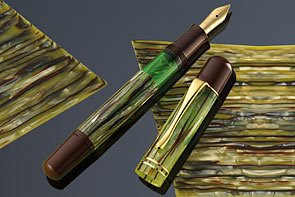Pelikan M101N Tortoiseshell SE Fountain Pen - Tortoise Medium Nib 982496