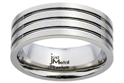 Harmonie Titanium Ring with Grooves