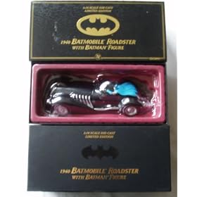 Batman 1940's DC Comics - LTD EDITION Batmobile Roadster with Figure 1:18th Scale
