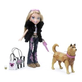 MGA Bratz Special Feature Walking Doll, Cloe