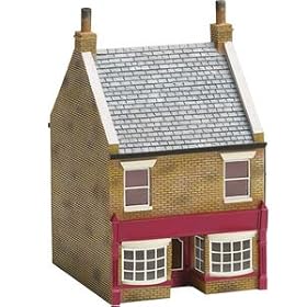 Hornby - R9678 - Emma Williams Ladies Outfitters