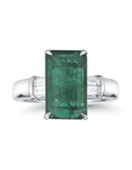 5.13 Ctw Emerald Solitare Ring