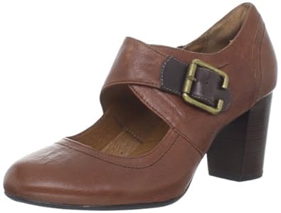 clarks cognac pumps
