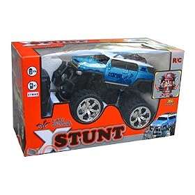 XStunt Radio Controlled 1/14 Scale 360 Spin Stunt Jeep inc. Controller - Blue