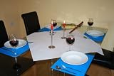 Mitteltischdecke Tischdecke aus stoffähnlichem Vlies, Öko-Tex 100, (Farbe & Breite nach Wahl), WEIß, 1m x 1m, ideal für jede Party, Catering, Vereinsfeier, Hochzeit, Geburtstagsfeier