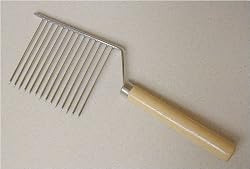 Angel Food Cake Cutter