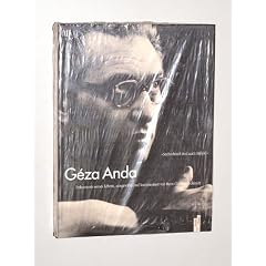 G�za Anda. "Sechzehntel sind auch Musik!". Dokumente seines Lebens, ausgew�hlt und kommentiert von Hans-Christian Schmidt. Z�rich/M�nchen, Artemis und Winkler, 1991. 4�. 288 S. m. Abb. Leinen. Schutzumschl. (ISBN 3-7608-1051-9)