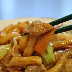 お試し亀山みそ焼きうどん2食(たれ付/メール便配送) お試し亀山みそ焼きうどん2食(たれ付/メール便配送)