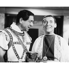 SID JAMES AS MARK ANTONY, KENNETH WILLIAMS AS JULIUS CAESAR FROM CARRY ON CLEO #1 - SCHWARZ-WEISS - Filmfoto - Standard - 10x8" (25x20cm)