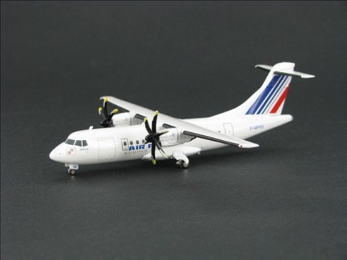 Herpa - Avion Miniature - ATR-42-500 Air France by Airlinair 1/200