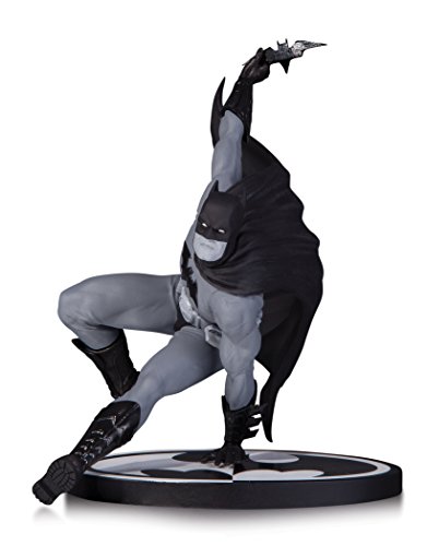 DC Collectibles Batman: Black & White: Batman by Bryan Hitch Statue, Black/White