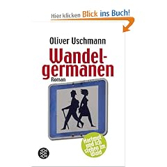 Wandelgermanen: Hartmut und ich stehen im Wald