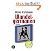 Wandelgermanen: Hartmut und ich stehen im Wald