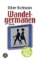 Wandelgermanen: Hartmut und ich stehen im Wald