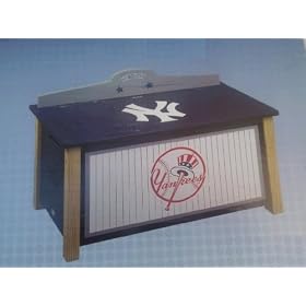 Guidecraft: Yankees Toy Box (Pine) by GuideCraft