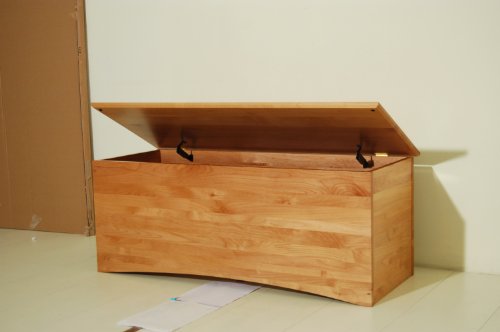 Alder Cedar Chest/sitting Bench