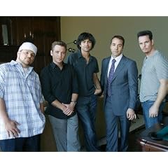 KEVIN DILLON AS DRAMA, JEREMY PIVEN AS ARI FROM ENTOURAGE #1 - IN FARBE - Filmfoto - MITTELGROSS - 14x11" (36x28cm)