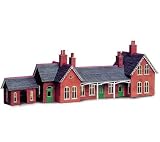 Metcalfe PN109 Red Brick Style Station Buildings