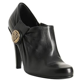 Gucci black leather 'Hysteria' booties by Gucci