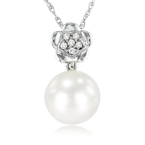 10k White Gold Freshwater Cultured Pearl and Diamond Pendant Necklace, (0.04 cttw, G-H Color, I3 Clarity), 17