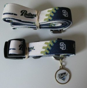 San Diego Padres Pet Accessories Set - Small (6' Leash, Collar, and ID Tag)
