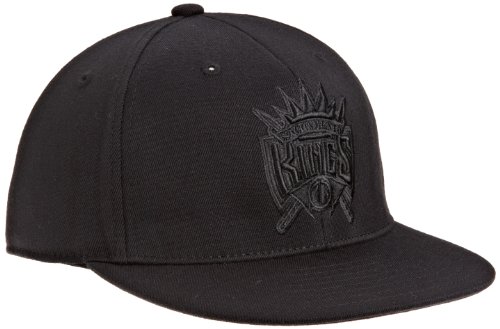 NBA Men's Sacramento Kings Black Flat Brim Flex Hat - Tt77Z, Small/Medium , Black