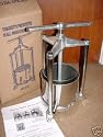 NEW LARGE 2L FRUIT WINE CIDER CHEESE HERB KITCHEN PRESS