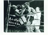 EMILE GRIFFITH AUTOGRAPHED 16X20 BOXING PHOTO VS BENNY PARET (BOXING)