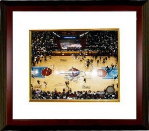 Bill Laimbeer Autographed/Hand Signed Detroit Pistons Finals Celebration 8x10 Photo Custom Framed- S