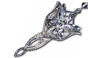 Le seigneur des anneaux Pendentif Noble collection Arwen Etoile du Soir 5cm Noble collection