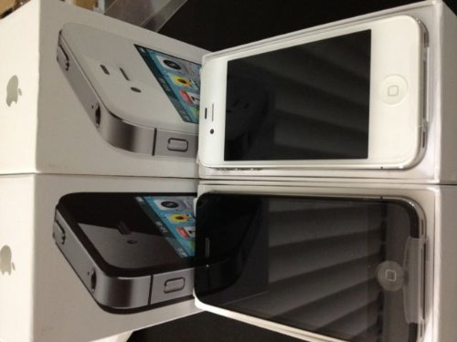 Apple iPhone 4S 64GB - Factory Unlocked -