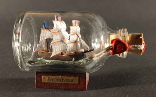 Endeavour Captain Cook Mini Buddelschiff
