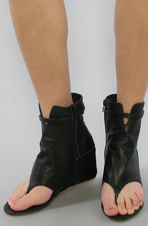 80%20 The Sophie Hidden Wedge Thong in Black,Shoes for Women from 80%20