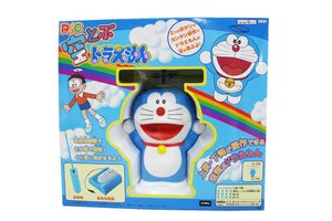 かわいい ドラえもん R/C　ラジコン 空とぶ ドラえもん
