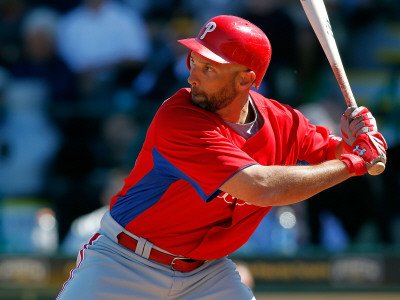Philadelphia Phillies v Pittsburgh Pirates, BRADENTON, FL - MARCH 12: Raul Ibanez Photographic Poster Print by J. Meric, 24x32