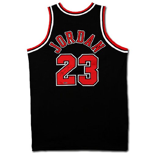 Upper Deck - 52822 - Michael Jordan Autographed Chicago Bulls Alternate/Black Jersey (UDA)